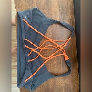 Lululemon free to be sports bra